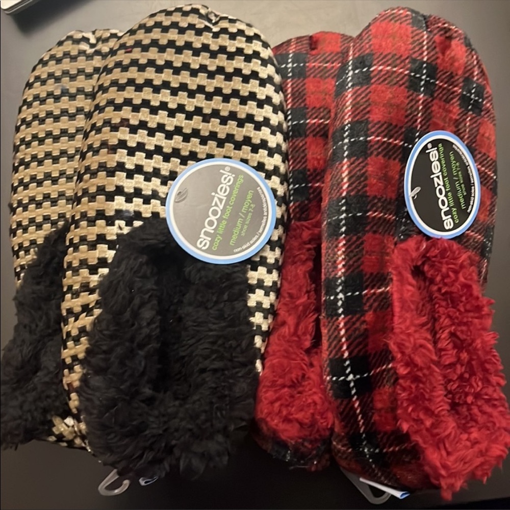 New Snoozies Assorted Slippers x7